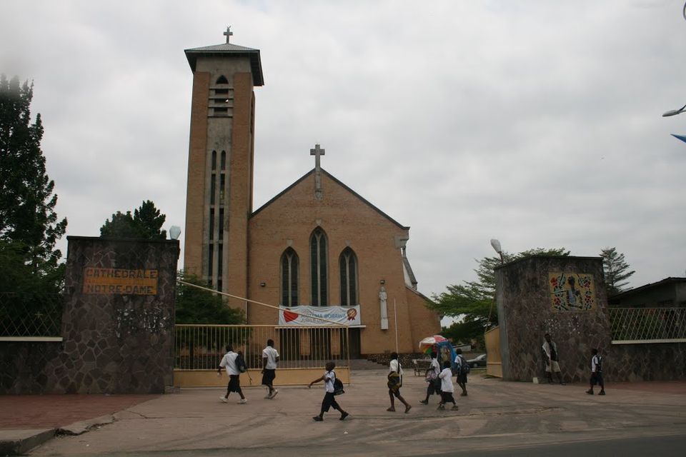 Église catholique : les travailleurs de l'archidiocèse de Kinshasa déclenchent une grève malgré les menaces (Congoforum)